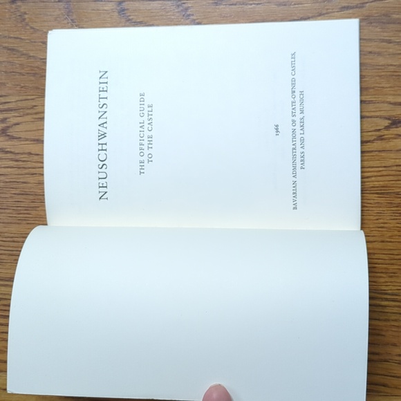 Vintage 1966 Neuschwanstein Castle Paperback Booklet Nonfiction Travel History - Picture 2 of 16